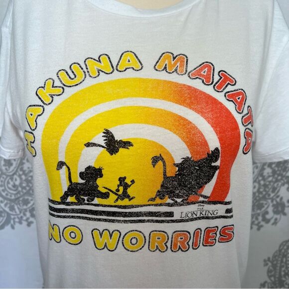 Disney Lion King Hakuna Matata Tag Less White Tee Size Small - Picture 3 of 8